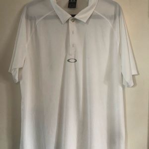 Men’s golf shirt